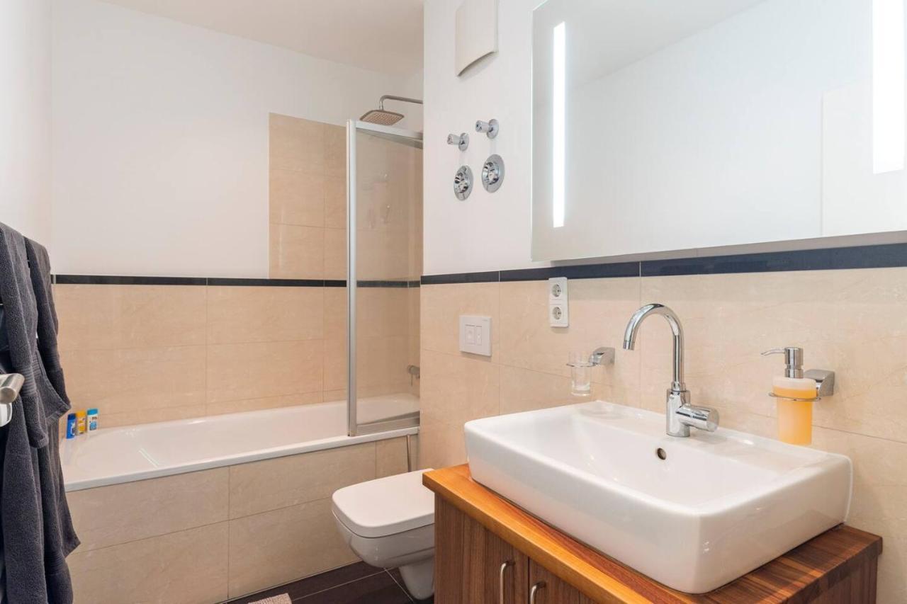 Super Zentrale, Gemutliche Wohnung Mit Balkon Λειψία Εξωτερικό φωτογραφία